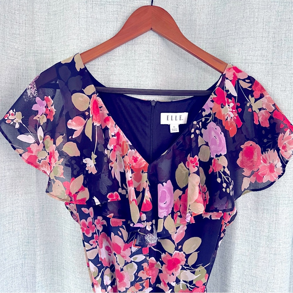 Floral ELLE Dress – Size XL – Elegant & Flowy - Picture 2 of 5